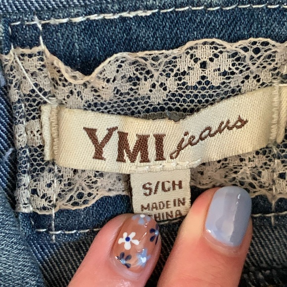 Cropped Denim Jacket - Picture 2 of 3